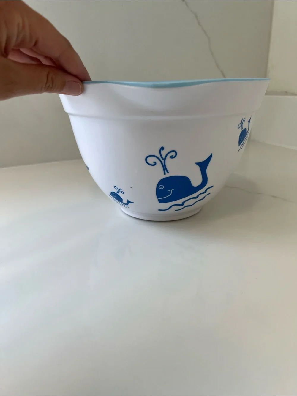 White and Blue Whale Mixing Bowl with Handle - Home Kitchen Bakeware